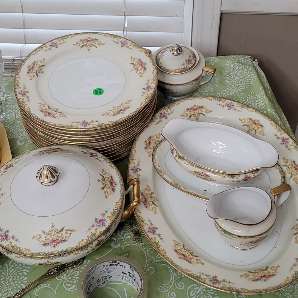 Noritake China - Gloria Pattern - Picture 1 of 4
